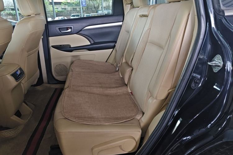 Used Toyota Highlander 2018 2.0T Two-Wheel Drive Elite Version 5 Seats China VI Standard Left Rear Seat