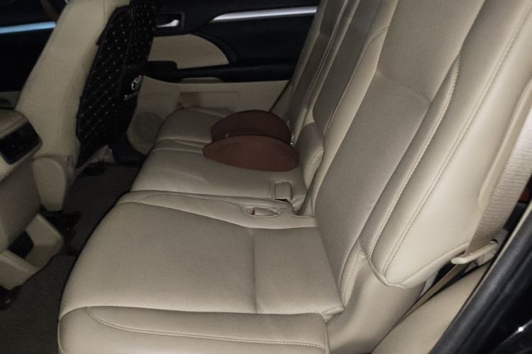 Used Toyota Highlander 2018 2.0T Four-Wheel Drive Elite Edition 7 Seats China V Standard Left Rear Seat