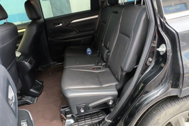 Used Toyota Highlander 2018 2.0T Four-Wheel Drive Knight Edition 7 Seats China VI Standard Left Rear Seat