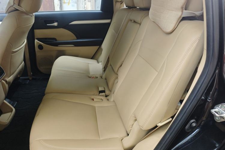 Used Toyota Highlander 2018 2.0T Two-Wheel Drive Elite Edition 7 Seats China VI Standard Left Rear Seat