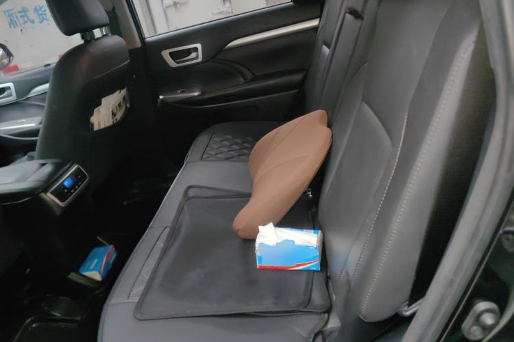Used Toyota Highlander 2018 2.0T Four-Wheel Drive Luxury Edition 7 Seats China V Emission Standard Left Rear Seat