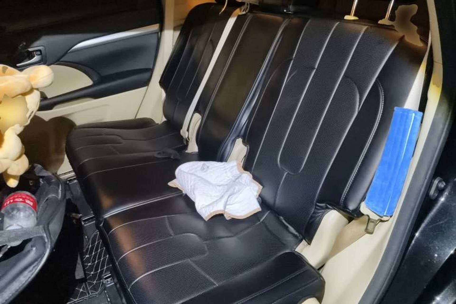 Used Toyota Highlander 2018 2.0T Two-Wheel Drive Elite Edition 7 Seats China VI Standard Left Rear Seat