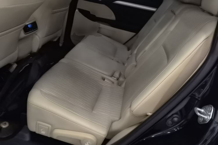 Used Toyota Highlander 2018 2.0T Four-Wheel Drive Elite Edition 7 Seats China VI Standard Left Rear Seat