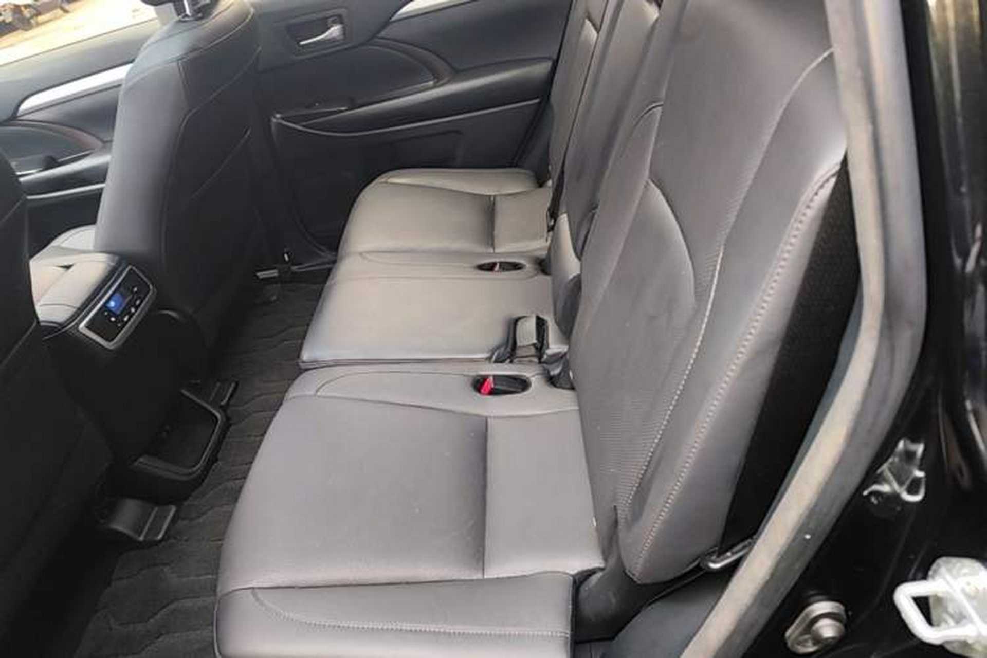 Used Toyota Highlander 2018 2.0T Two-Wheel Drive Luxury Edition 7 Seats China VI Standard Left Rear Seat