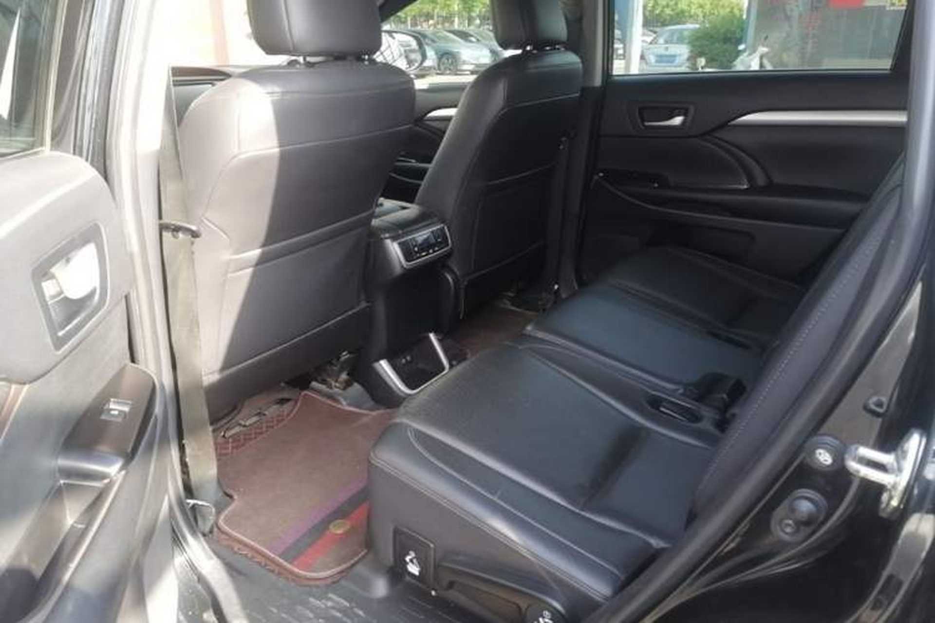 Used Toyota Highlander 2018 2.0T Four-Wheel Drive Luxury Version 7 Seats China VI Standard Left Rear Seat