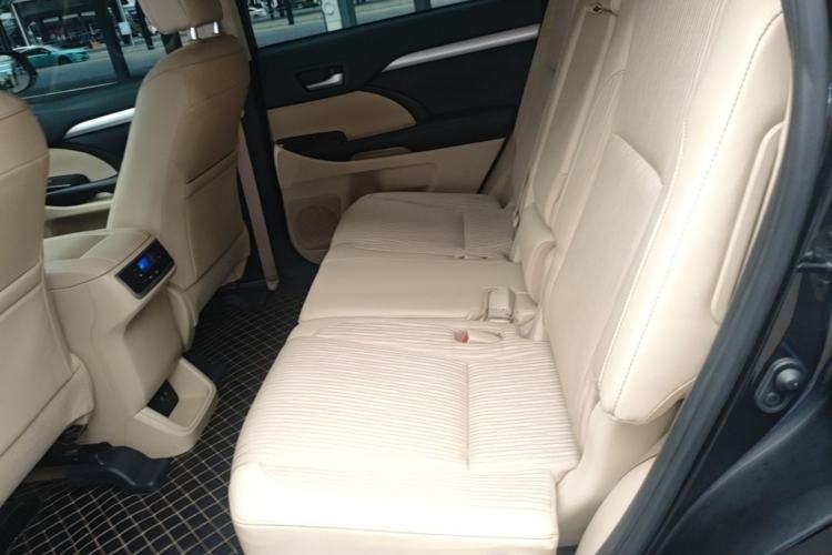 Used Toyota Highlander 2018 2.0T Four-Wheel Drive Elite Edition 7 Seats China VI Standard Left Rear Seat
