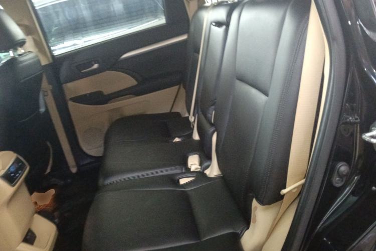 Used Toyota Highlander 2018 2.0T Two-Wheel Drive Elite Version 5 Seats China VI Standard Left Rear Seat