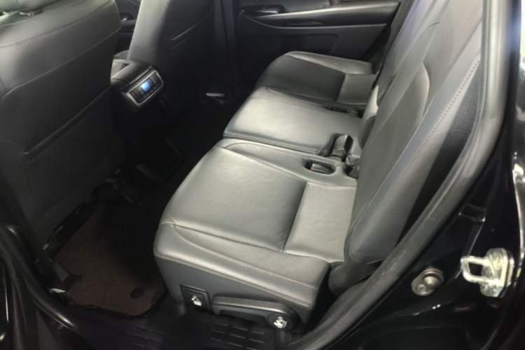 Used Toyota Highlander 2018 2.0T Four-Wheel Drive Prestige Version 7 Seats China VI Standard Left Rear Seat