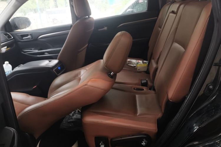 Used Toyota Highlander 2018 2.0T Four-Wheel Drive Knight Edition 7 Seats China VI Standard Left Rear Seat