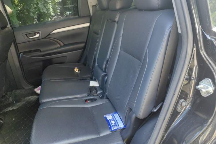 Used Toyota Highlander 2018 2.0T Four-Wheel Drive Prestige Version 7 Seats China VI Standard Left Rear Seat