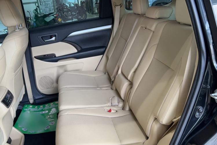 Used Toyota Highlander 2018 2.0T Four-Wheel Drive Elite Edition 7 Seats China V Standard Left Rear Seat