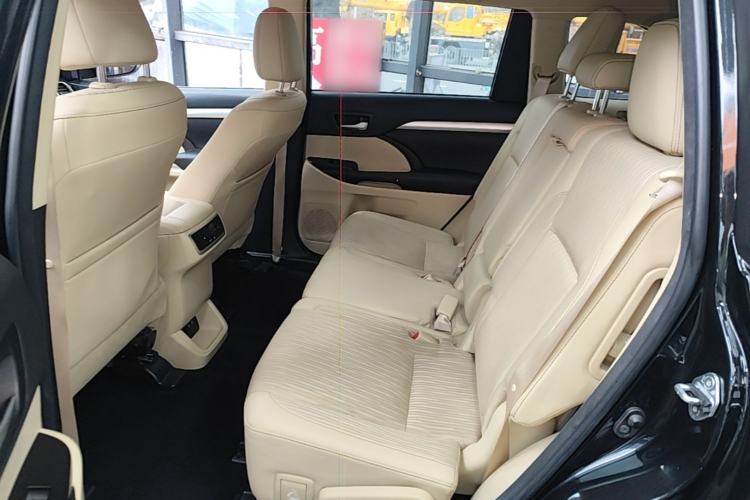 Used Toyota Highlander 2018 2.0T Two-Wheel Drive Elite Edition 7 Seats China VI Standard Left Rear Seat