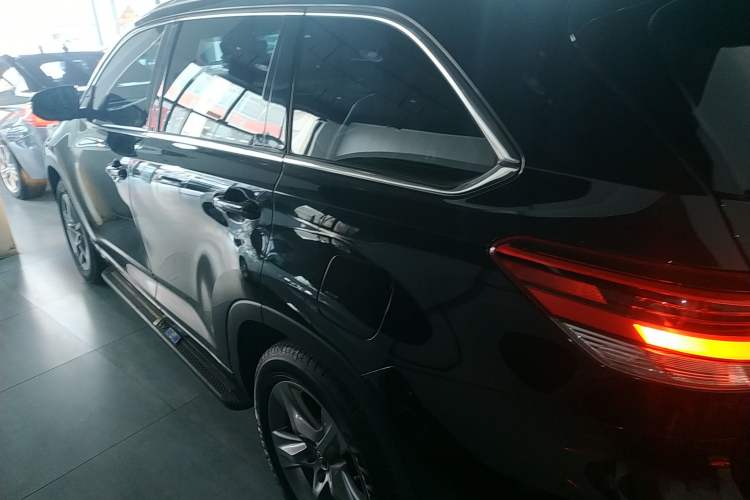 Used Toyota Highlander 2018 2.0T Four-Wheel Drive Luxury Edition 7 Seats China V Emission Standard Left Side