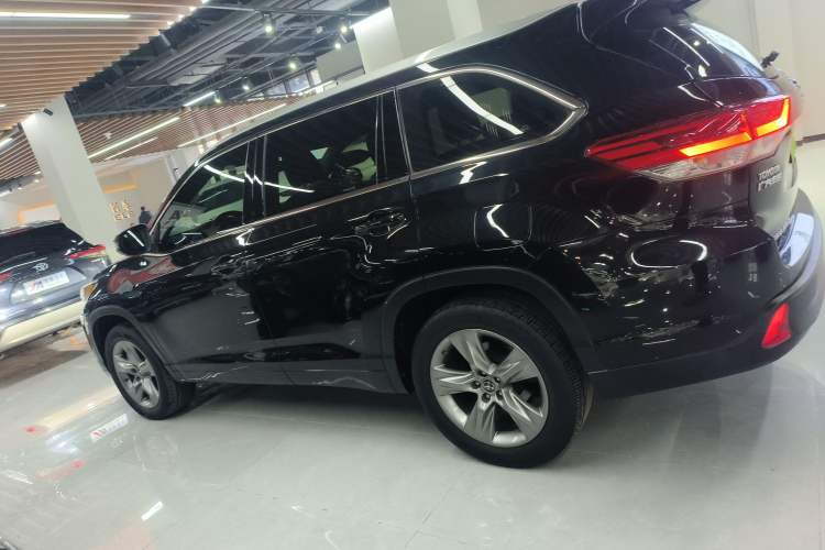 Used Toyota Highlander 2018 2.0T Four-Wheel Drive Luxury Edition 7 Seats China V Emission Standard Left Side