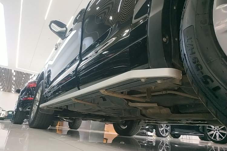 Used Toyota Highlander 2018 2.0T Two-Wheel Drive Luxury Edition 7 Seats China VI Standard Left Side Sill