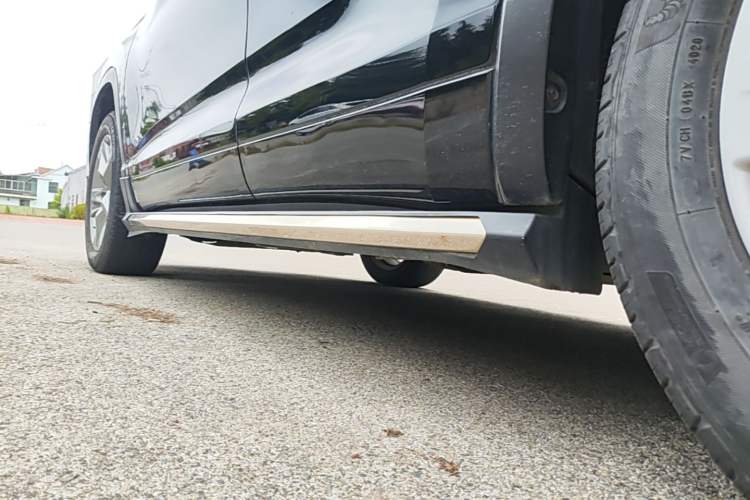 Used Toyota Highlander 2018 2.0T Two-Wheel Drive Luxury Edition 7 Seats China VI Standard Left Side Sill