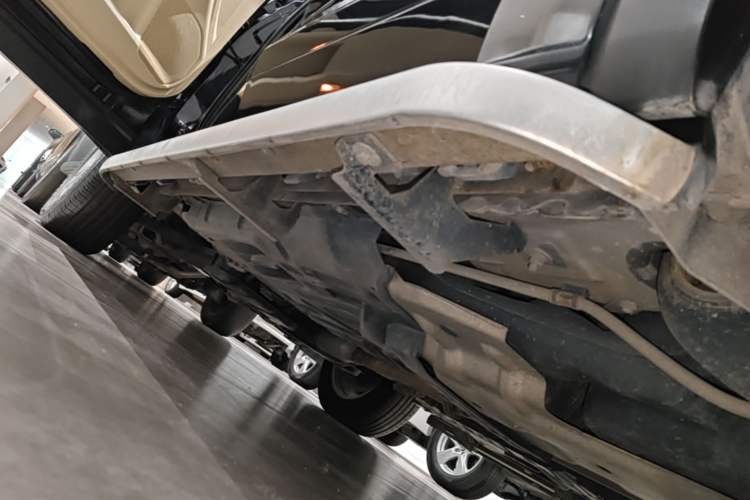 Used Toyota Highlander 2018 2.0T Two-Wheel Drive Elite Version 5 Seats China VI Standard Left Side Sill