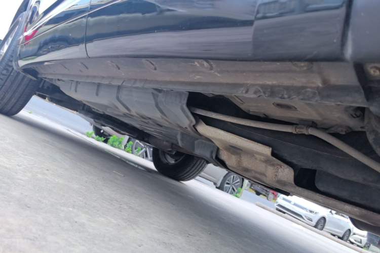 Used Toyota Highlander 2018 2.0T Two-Wheel Drive Elite Version 5 Seats China VI Standard Left Side Sill