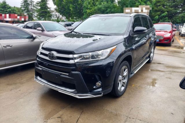 Used Toyota Highlander 2018 2.0T Two-Wheel-Drive Luxury Edition 7 Seats Emission Standard China V