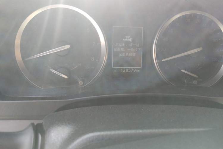 Used Toyota Highlander 2018 2.0T Four-Wheel Drive Supreme Edition 7-Seater China VI Odometer Close Up