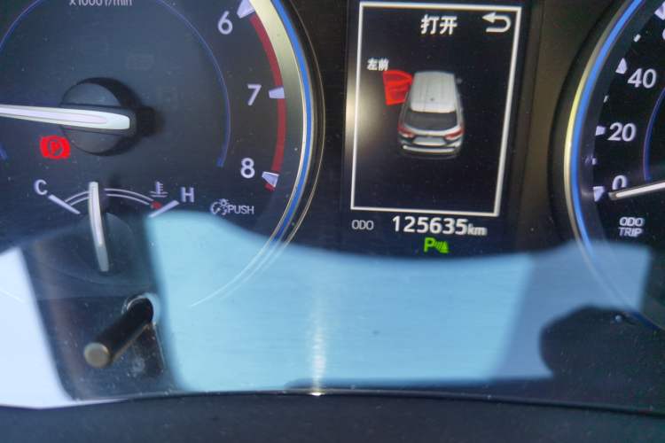 Used Toyota Highlander 2018 2.0T Four-Wheel Drive Knight Edition 7 Seats China VI Standard Odometer Close Up