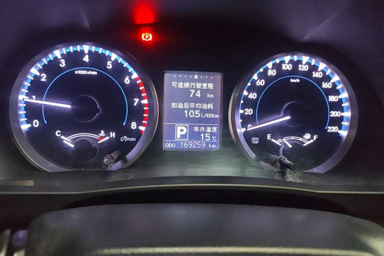 Used Toyota Highlander 2018 2.0T Four-Wheel Drive Elite Edition 7 Seats China VI Standard Odometer Close Up