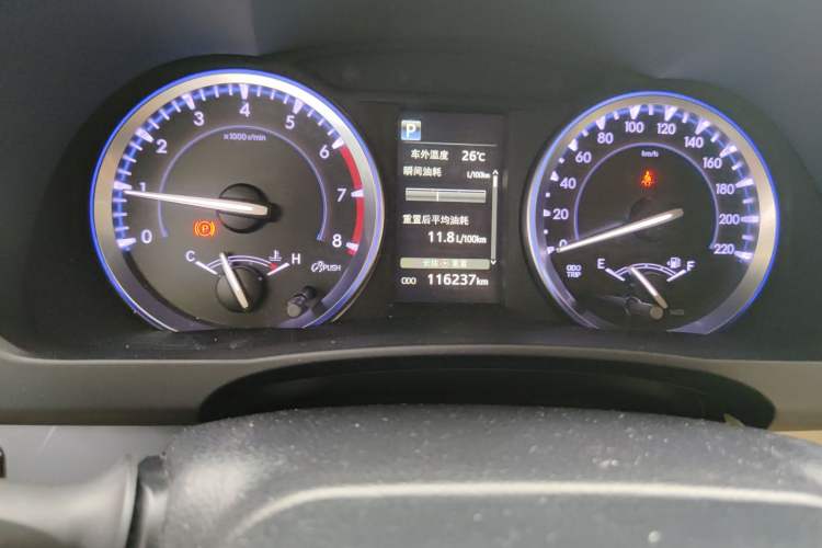 Used Toyota Highlander 2018 2.0T Four-Wheel Drive Luxury Version 7 Seats China VI Standard Odometer Close Up