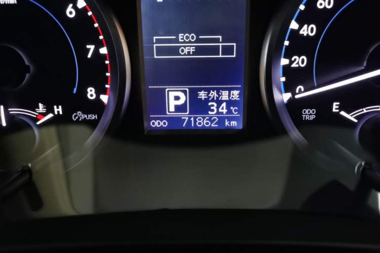 Used Toyota Highlander 2018 2.0T Two-Wheel Drive Elite Version 5 Seats China VI Standard Odometer Close Up