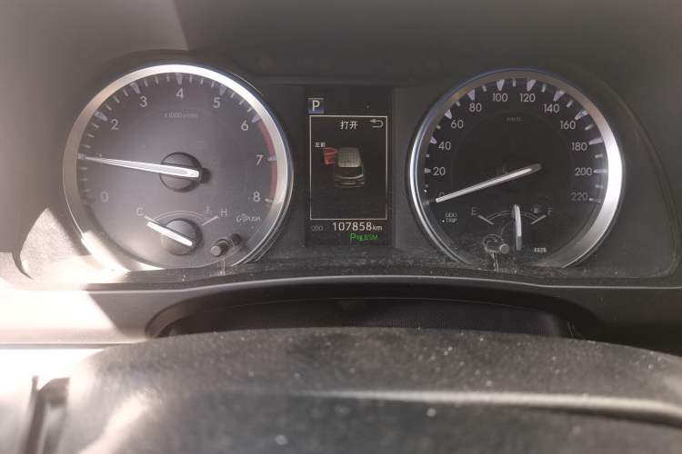 Used Toyota Highlander 2018 2.0T Four-Wheel Drive Supreme Edition 7-Seater China VI Odometer Close Up