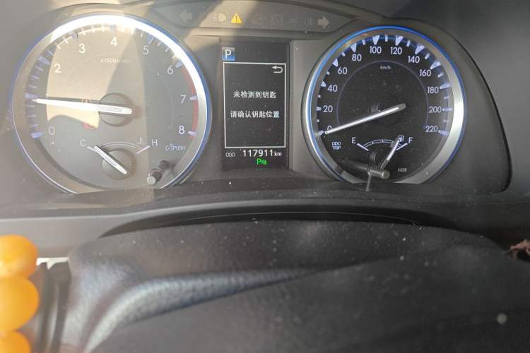 Used Toyota Highlander 2018 2.0T Four-Wheel Drive Prestige Version 7 Seats China V Emission Standard Odometer Close Up