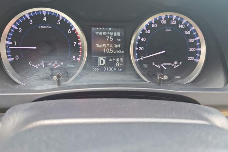 Used Toyota Highlander 2018 2.0T Two-Wheel Drive Elite Edition 7 Seats China VI Standard Odometer Close Up