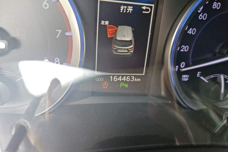 Used Toyota Highlander 2018 2.0T Four-Wheel Drive Prestige Version 7 Seats China VI Standard Odometer Close Up