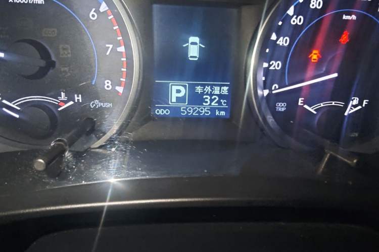 Used Toyota Highlander 2018 2.0T Two-Wheel Drive Elite Version 5 Seats China VI Standard Odometer Close Up