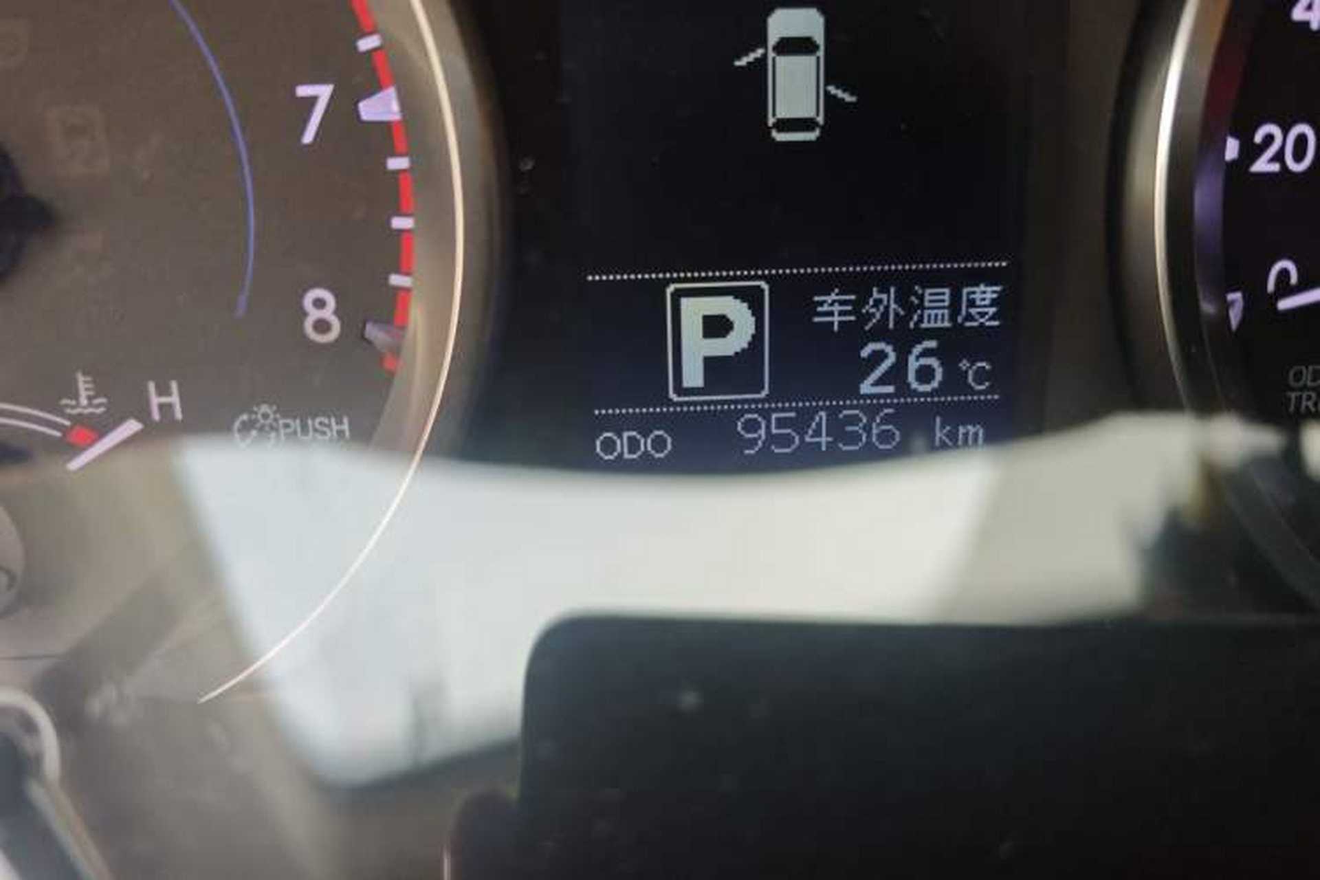 Used Toyota Highlander 2018 2.0T Two-Wheel Drive Elite Edition 7 Seats China VI Standard Odometer Close Up