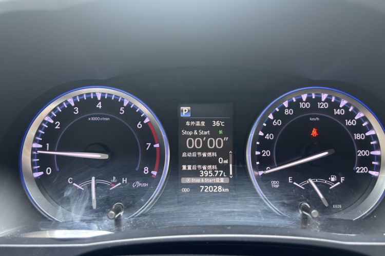 Used Toyota Highlander 2018 2.0T Four-Wheel Drive Luxury Version 7 Seats China VI Standard Odometer Close Up