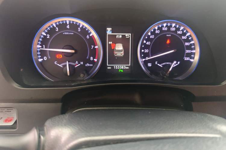 Used Toyota Highlander 2018 2.0T Four-Wheel Drive Luxury Version 7 Seats China VI Standard Odometer Close Up