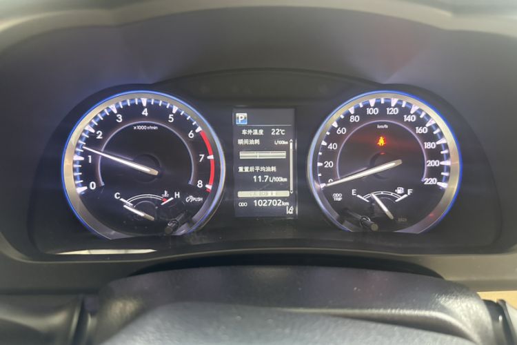 Used Toyota Highlander 2018 2.0T Four-Wheel Drive Luxury Version 7 Seats China VI Standard Odometer Close Up