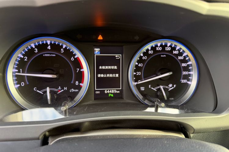 Used Toyota Highlander 2018 2.0T Four-Wheel Drive Prestige Version 7 Seats China VI Standard Odometer Close Up