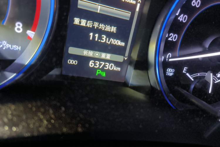 Used Toyota Highlander 2018 2.0T Four-Wheel Drive Prestige Version 7 Seats China VI Standard Odometer Close Up