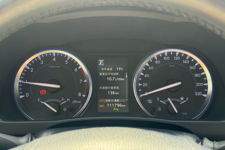 Used Toyota Highlander 2018 2.0T Four-Wheel Drive Prestige Version 7 Seats China VI Standard Odometer Close Up
