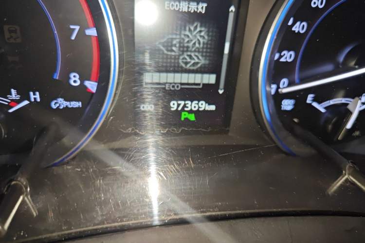 Used Toyota Highlander 2018 2.0T Four-Wheel Drive Luxury Version 7 Seats China VI Standard Odometer Close Up