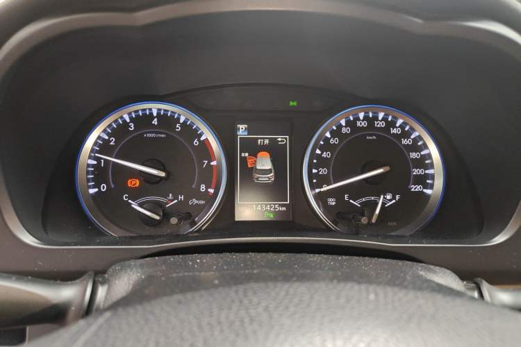 Used Toyota Highlander 2018 2.0T Four-Wheel Drive Prestige Version 7 Seats China VI Standard Odometer Close Up