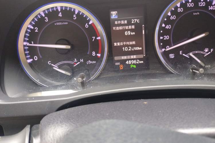 Used Toyota Highlander 2018 2.0T Four-Wheel Drive Prestige Version 7 Seats China VI Standard Odometer Close Up