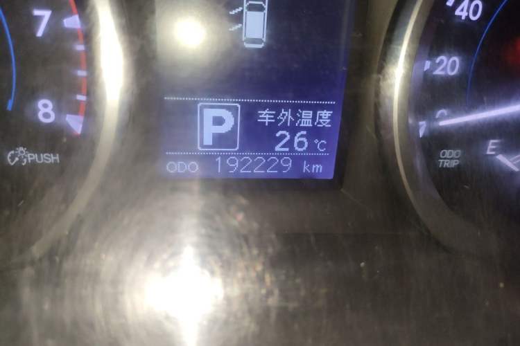 Used Toyota Highlander 2018 2.0T Four-Wheel Drive Elite Edition 7 Seats China VI Standard Odometer Close Up