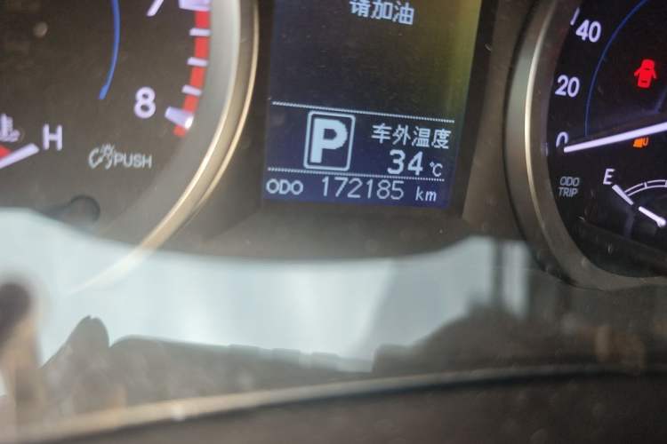 Used Toyota Highlander 2018 2.0T Four-Wheel Drive Elite Edition 7 Seats China V Standard Odometer Close Up