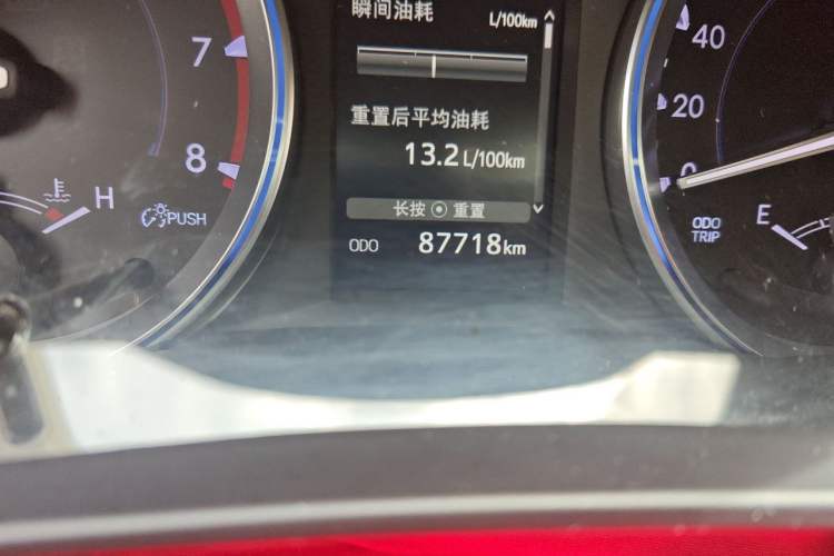 Used Toyota Highlander 2018 2.0T Four-Wheel Drive Luxury Version 7 Seats China VI Standard Odometer Close Up