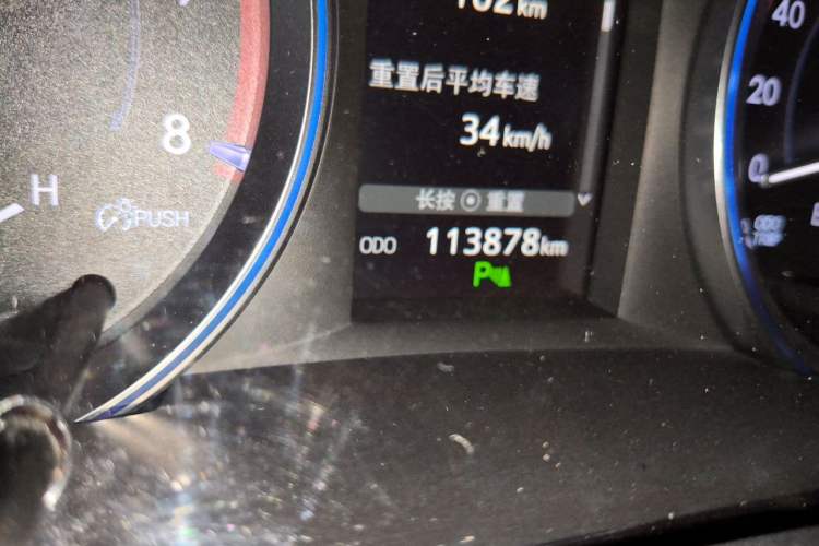 Used Toyota Highlander 2018 2.0T Four-Wheel Drive Luxury Edition 7 Seats China V Emission Standard Odometer Close Up