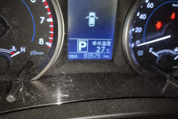 Used Toyota Highlander 2018 2.0T Two-Wheel Drive Elite Edition 7 Seats China VI Standard Odometer Close Up