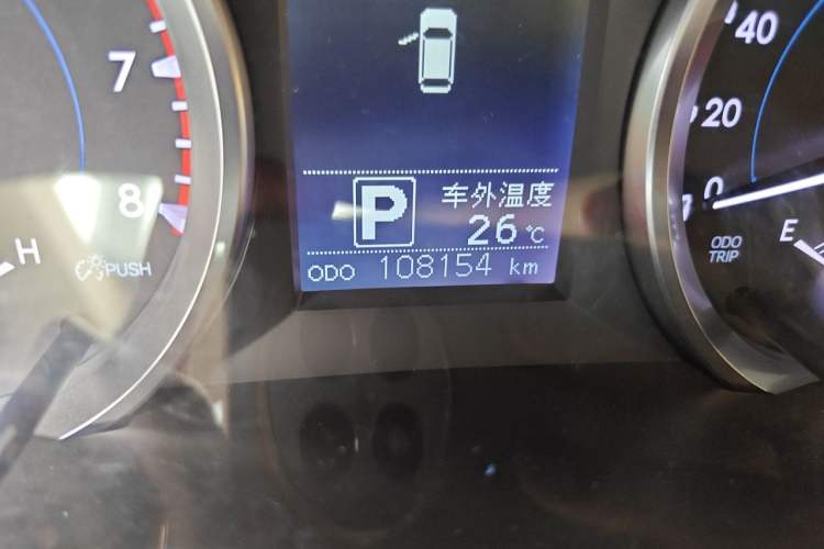 Used Toyota Highlander 2018 2.0T Two-Wheel Drive Elite Edition 7 Seats Emission Standard China V Odometer Close Up