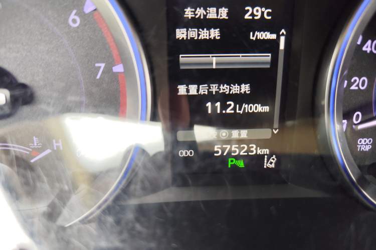 Used Toyota Highlander 2018 2.0T Four-Wheel Drive Luxury Edition 7 Seats China V Emission Standard Odometer Close Up